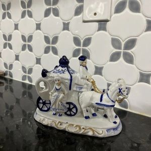 Vintage porcelain horse carriage figurines blue white and gold perfect condition